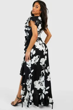Wrap Dresses|Maxi Dresses*boohoo Petite Mono Floral Wrap Ruffle Maxi Dress black