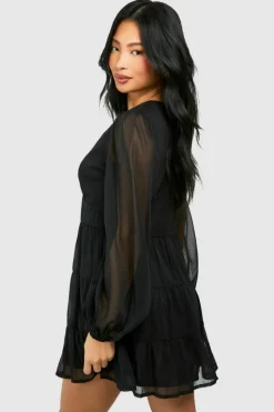 Smock Dresses*boohoo Petite Tiered Crinkle Chiffon Smock Dress black