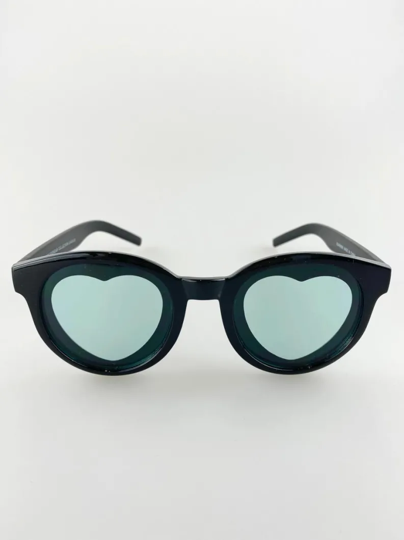 Sunglasses*SVNX Plastic Round Frame Sunglasses with Heart Lenses Black