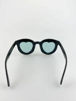 Sunglasses*SVNX Plastic Round Frame Sunglasses with Heart Lenses Black
