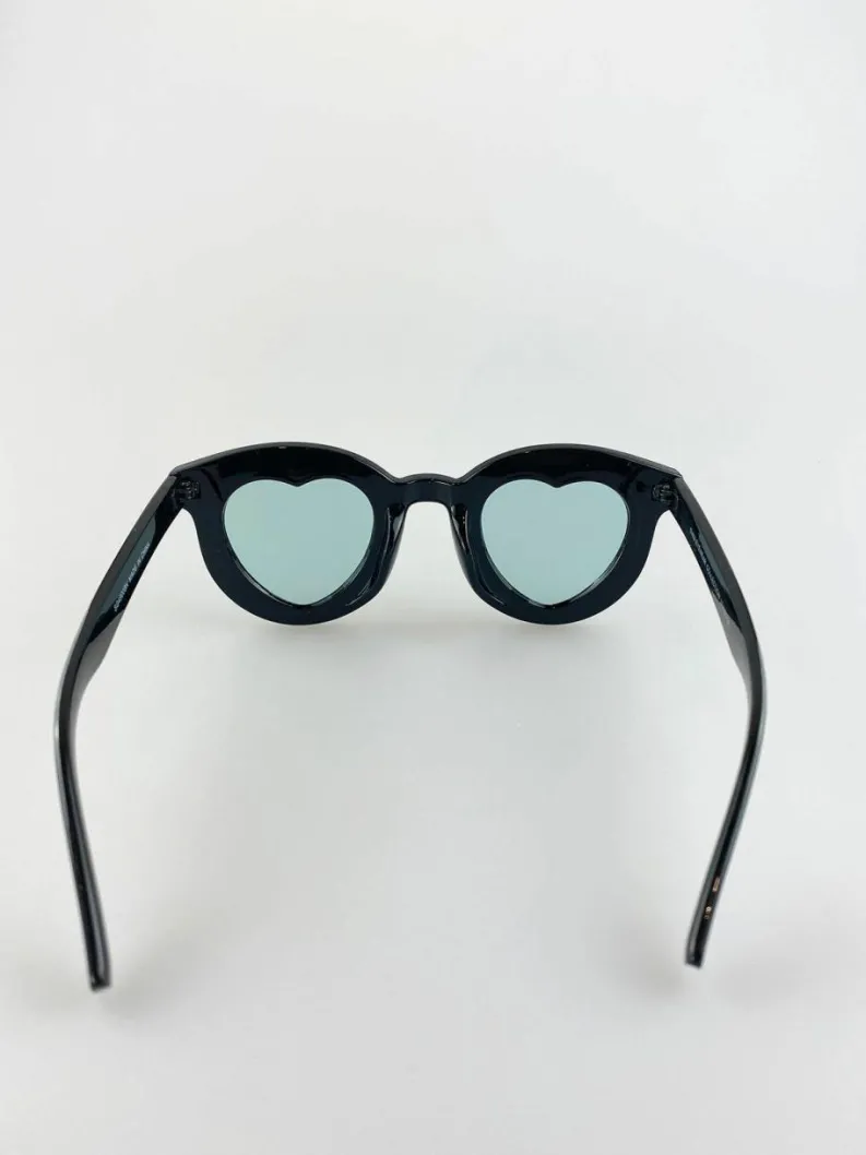 Sunglasses*SVNX Plastic Round Frame Sunglasses with Heart Lenses Black