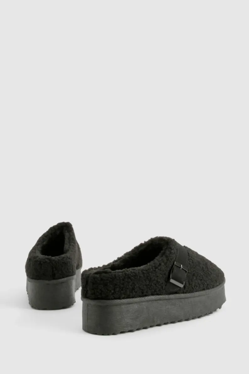 Cosy Boots*boohoo Platform Borg Buckle Detail Cosy Mules black