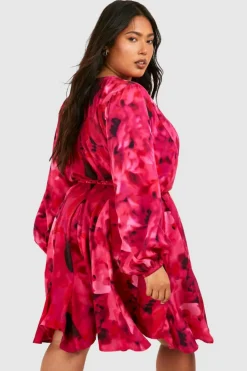Smock Dresses*boohoo Plus Blur Print Godet Mini Dress pink