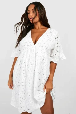 Smock Dresses*boohoo Plus Broderie Smock Dress white