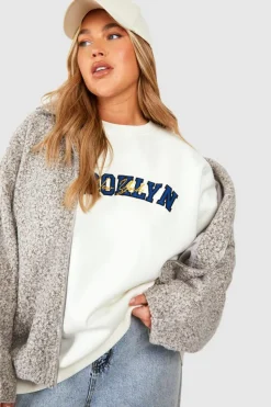 Sweatshirts|Hoodies & Sweatshirts*boohoo Plus Brooklyn Applique Oversized Sweatshirt ecru