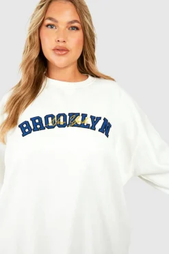 Sweatshirts|Hoodies & Sweatshirts*boohoo Plus Brooklyn Applique Oversized Sweatshirt ecru