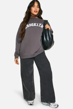 Sweatshirts|Hoodies & Sweatshirts*boohoo Plus Brooklyn Applique Sweatshirt charcoal