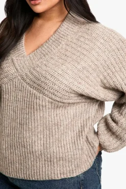 Jumpers*boohoo Plus Chunky Rib V Neck Wide Sleeve Jumper taupe