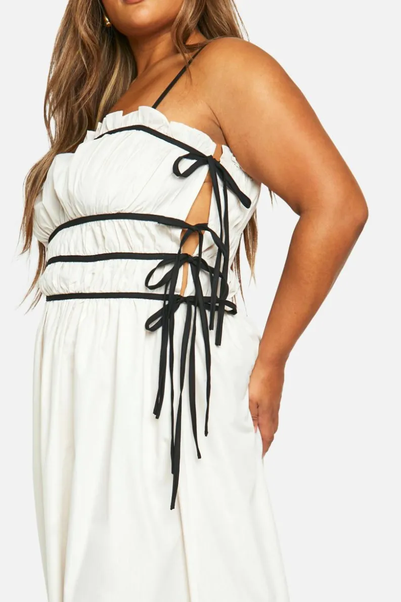 Smock Dresses*boohoo Plus Contrast Shirred Waist Midaxi Dress ecru