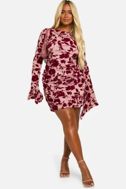 Mini Dresses|Long Sleeve Dresses*boohoo Plus Devore Ruched Flare Sleeve Shift Dress plum