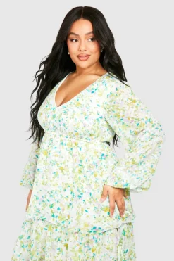 Skater Dresses|Midi Dresses*boohoo Plus Dobby Floral Tiered Midi Skater Dress ivory