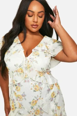 Maxi Dresses*boohoo Plus Floral Dobby Ruffle Maxi Dress ivory