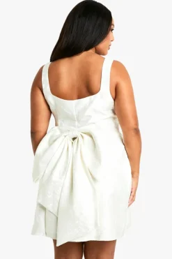 Skater Dresses|Mini Dresses*boohoo Plus Jacquard Square Neck Skater Dress ivory