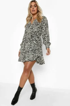 Wrap Dresses|Skater Dresses*boohoo Plus Wrap Ruffle Skater Dress leopard