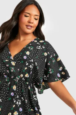 Wrap Dresses*boohoo Plus Mixed Floral Wrap Skater Dress black