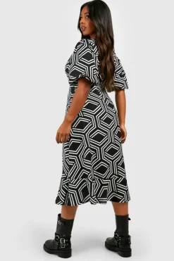 Smock Dresses|Midi Dresses*boohoo Plus Mono Print Midi Smock Dress black