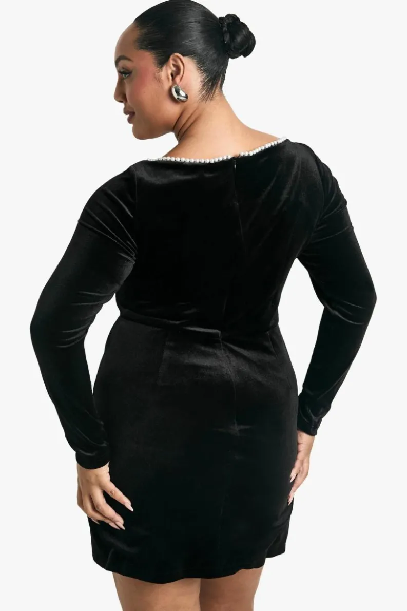 Skater Dresses|Mini Dresses*boohoo Plus Pearl Square Neck Skater Dress black