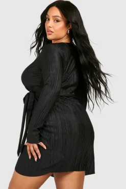 Wrap Dresses*boohoo Plus Plisse Wrap Mini Dress black