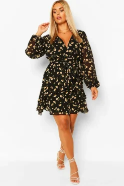 Skater Dresses|Mini Dresses*boohoo Plus Ruffle Hem Floral Mini Dress black