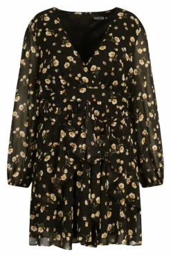 Skater Dresses|Mini Dresses*boohoo Plus Ruffle Hem Floral Mini Dress black