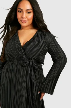 Skater Dresses*boohoo Plus Wide Plisse Flared Sleeve Skater Dress black