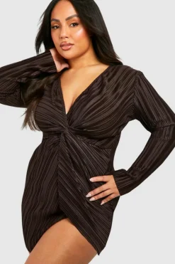 Wrap Dresses*boohoo Plus Wide Plisse Twist Front Wrap Dress chocolate