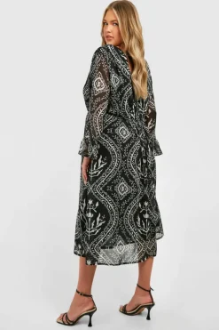 Midi Dresses*boohoo Plus Woven Paisley Print Frill Sleeve Midi Dress black