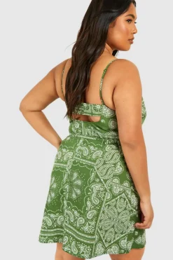 Smock Dresses*boohoo Plus Woven Paisley Print Strappy Mini Dress green