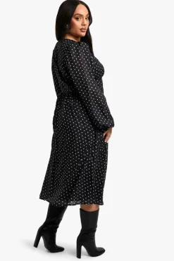 Skater Dresses|Midi Dresses*boohoo Plus Woven polka dot Milkmaid Midi Skater Dress black