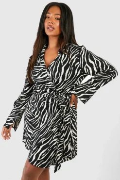 Wrap Dresses*boohoo Plus Zebra Print Wrapped Dress black