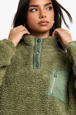 Sweatshirts|Hoodies & Sweatshirts*boohoo Popper Funnel Neck Oversized Borg Sweatshirt sage