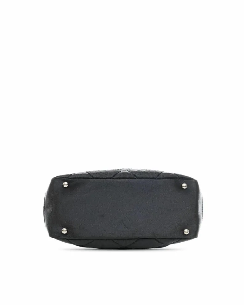 Tote Bags*Chanel Preloved Chic Quilted Tote Bag with Nylon Trim and Zip Closure Black