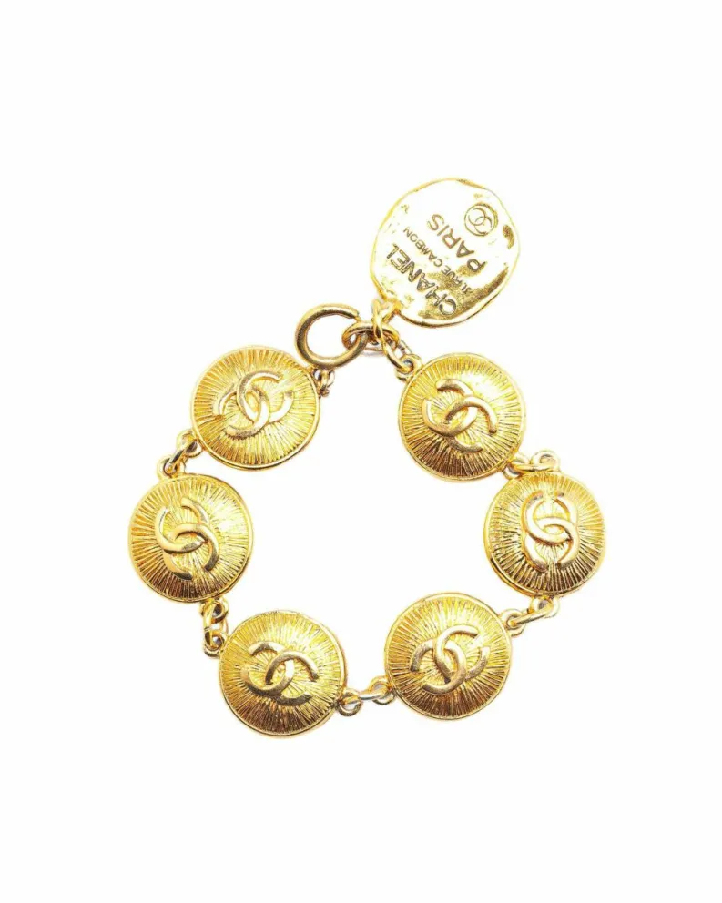 Bracelets*Chanel Preloved Plated Medallion Bracelet with Spring Ring Closure Gold
