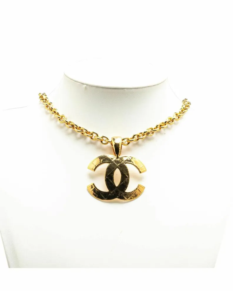 Necklaces*Chanel Preloved Plated Pendant Necklace with Chain and Spring Ring Gold