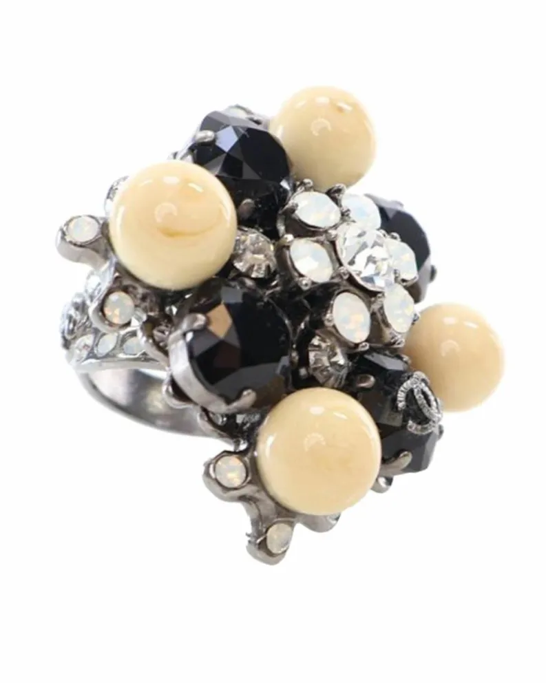 Rings*Chanel Preloved -Toned Rhinestone Flower Ring Silver
