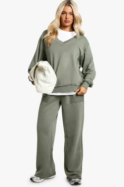 Sweatshirts|Hoodies & Sweatshirts*boohoo REVERSE LOOPBACK PANNELLED V NECK SWEATSHIRT sage