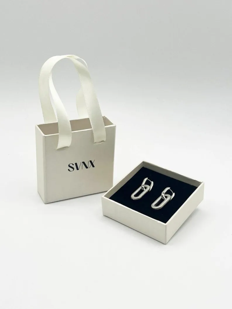 Earrings*SVNX Ribbed Oval Hoop Earrings in Silver