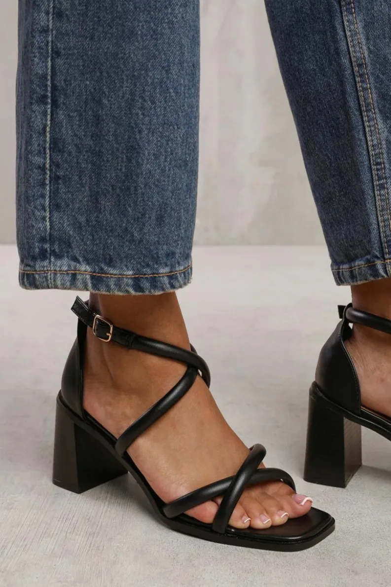 Sandals*Where's That From Rida' Cross Over Multi Strap Heels Black