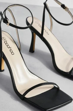 Heels*boohoo Skinny Strap Square Toe Barely There black