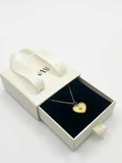 Necklaces*SVNX Sparkly Heart Necklace in Gold