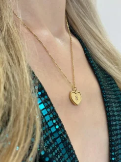 Necklaces*SVNX Sparkly Heart Necklace in Gold