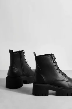 Chunky Boots|Biker Boots*boohoo Tab Detail Chunky Lace Up Hiker Boots black