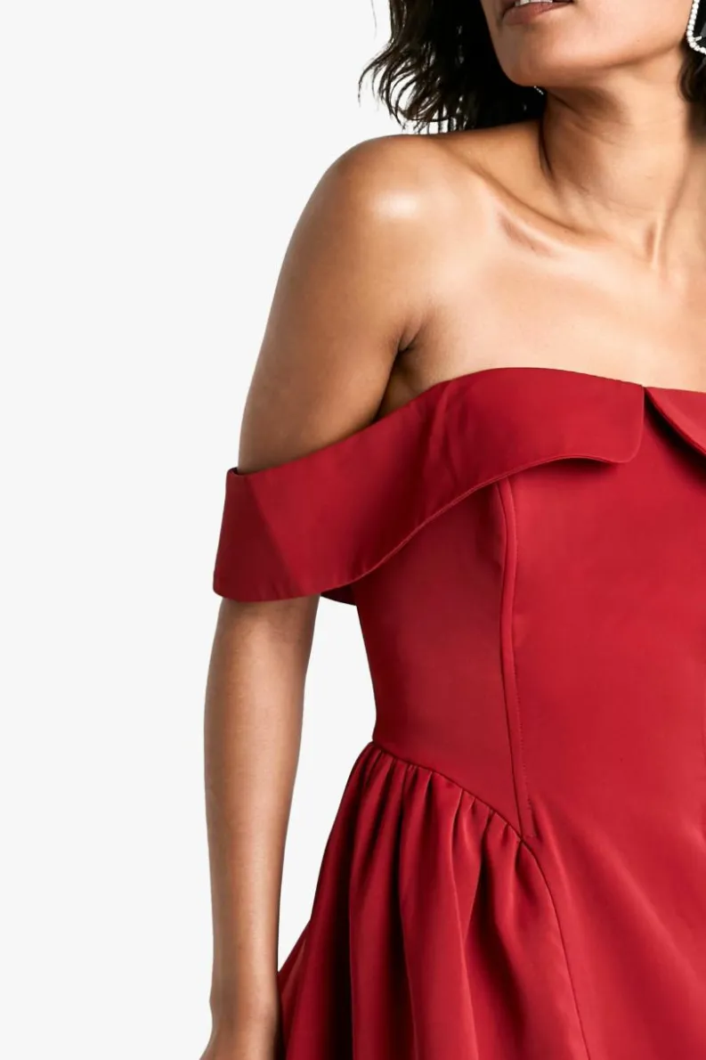 Skater Dresses*boohoo Tall Off The Shoulder Bardot Skater Dress red