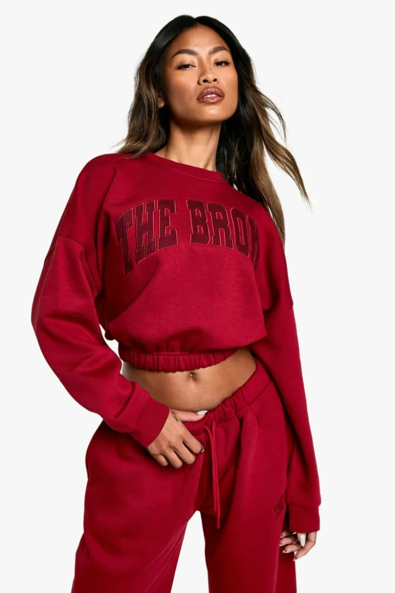 Sweatshirts|Hoodies & Sweatshirts*boohoo THE BRONX APPLIQUE OVERSIZED CROPPED SWEATSHIRT red