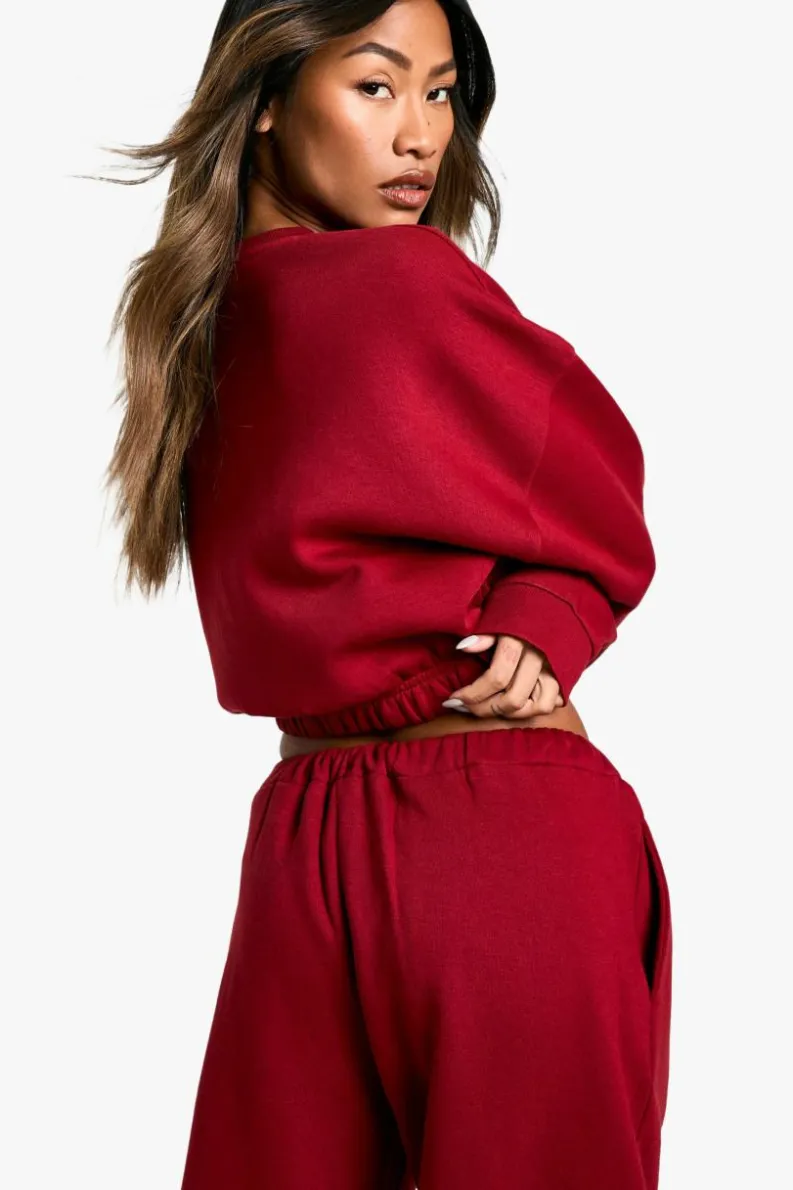 Sweatshirts|Hoodies & Sweatshirts*boohoo THE BRONX APPLIQUE OVERSIZED CROPPED SWEATSHIRT red
