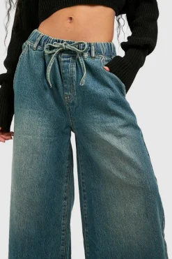 Up To 80% Off Winter Warmers*boohoo The Petite Super Wide Leg Jean vintage wash