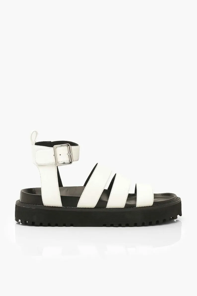 Flats|Sandals*boohoo Triple Strap Chunky Footbed Sandals white