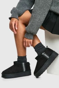 Cosy Boots*boohoo Ultra Mini Embroidered Platform Cosy Boots black