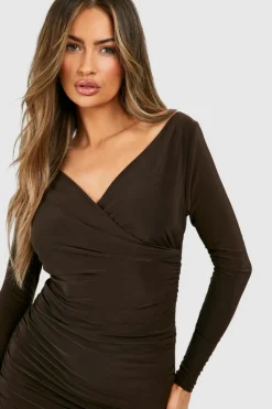 Bodycon Dresses*boohoo V Neck Ruched Slinky Mini Dress chocolate