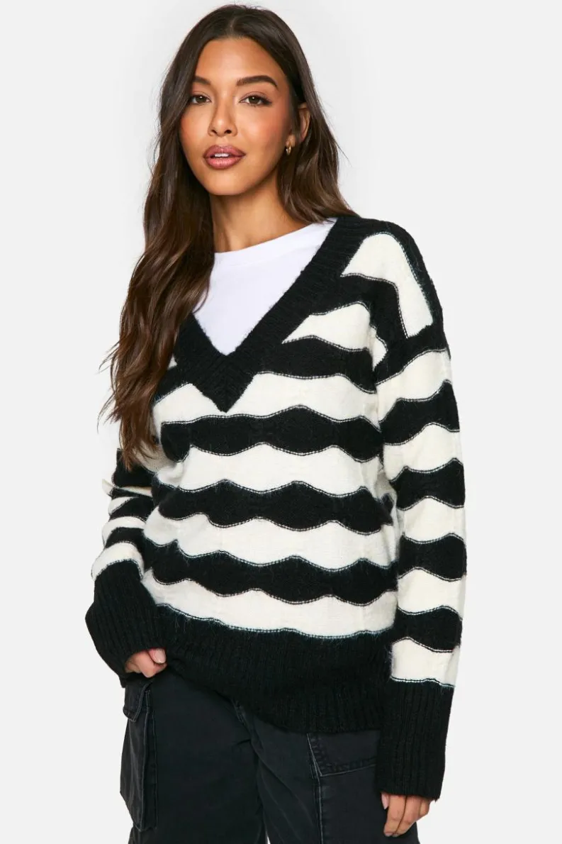 Oversized Jumpers|Jumpers*boohoo V Neck Strip Oversized Knitted Jumper mono